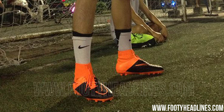 Nike Hypervenom Phantom II SG Pro Mens Football Boots